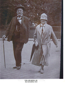 Photo #10 Emil and Ida Kielberg 1915.jpg